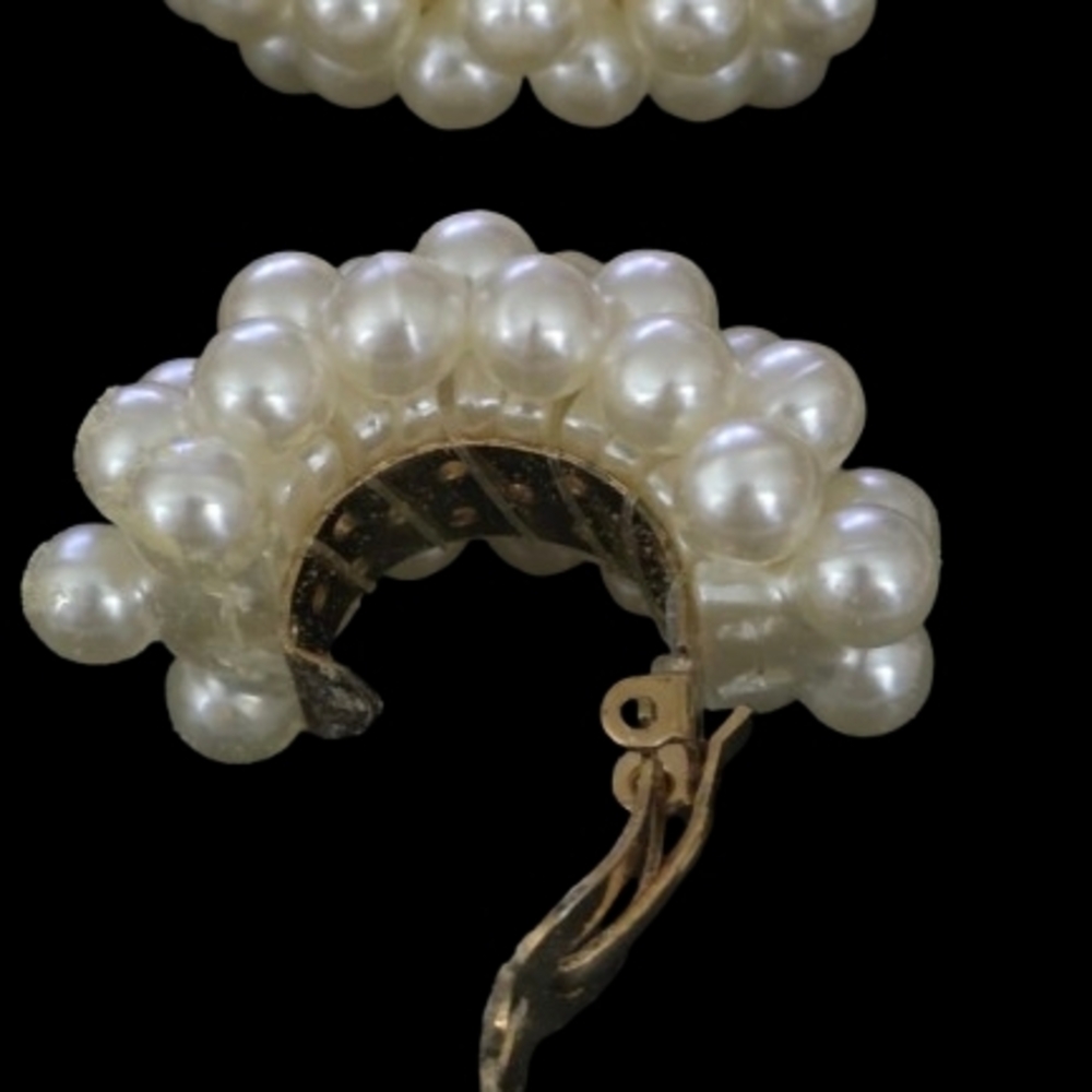 📣 Vintage 90s Fashion Faux Graduated Pearl Necklace & Clip Earring Set 😍 🎁 - Picture 2 of 2